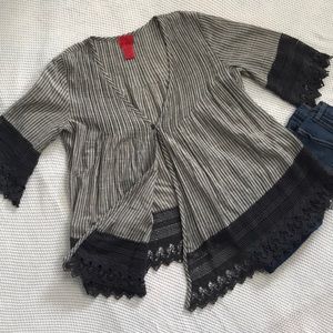 V Christina gray and cream kimono size small